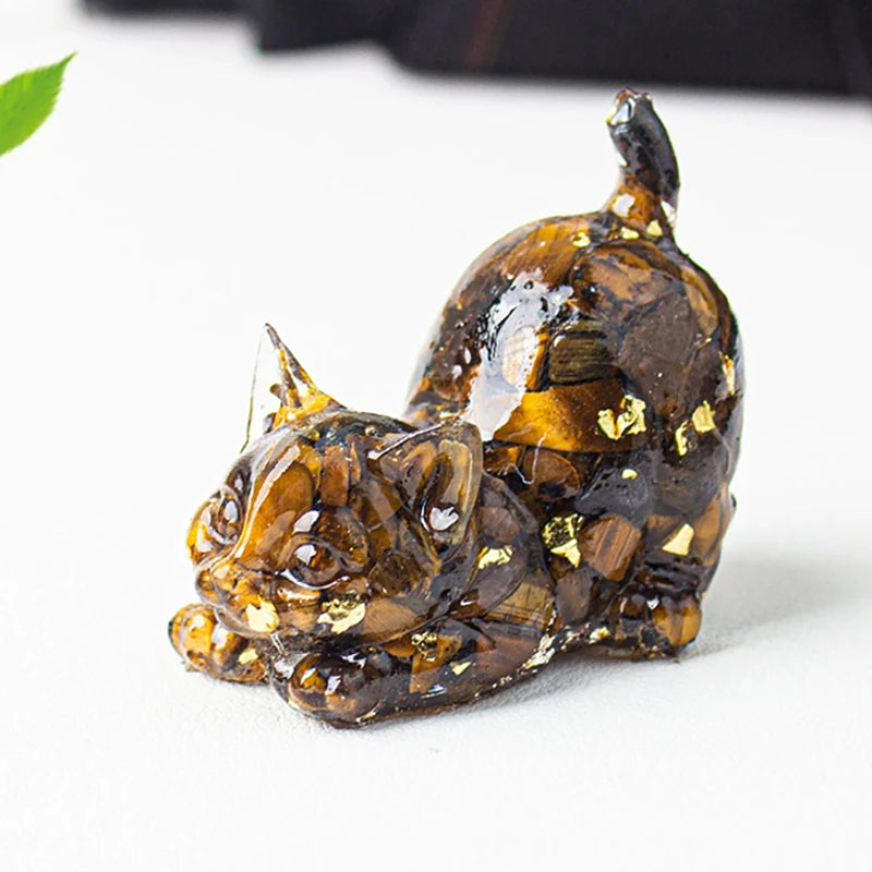 Natural Crystal Cat Figurine — Stone Sculpture Desktop Décor