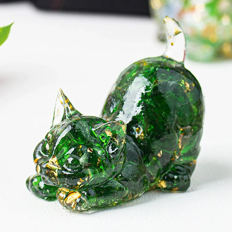 Natural Crystal Cat Figurine — Stone Sculpture Desktop Décor