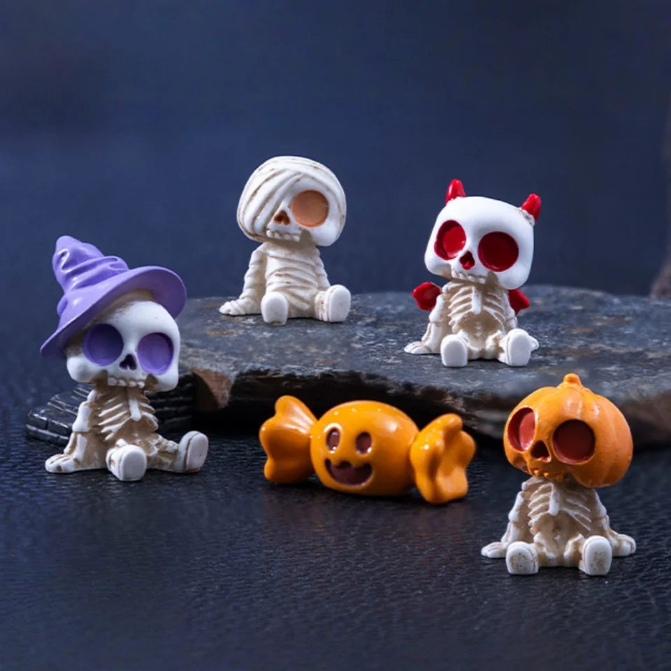 Halloween Mini Figurines Set | Pumpkins, Ghosts & Skulls | Spooky Resin Decor