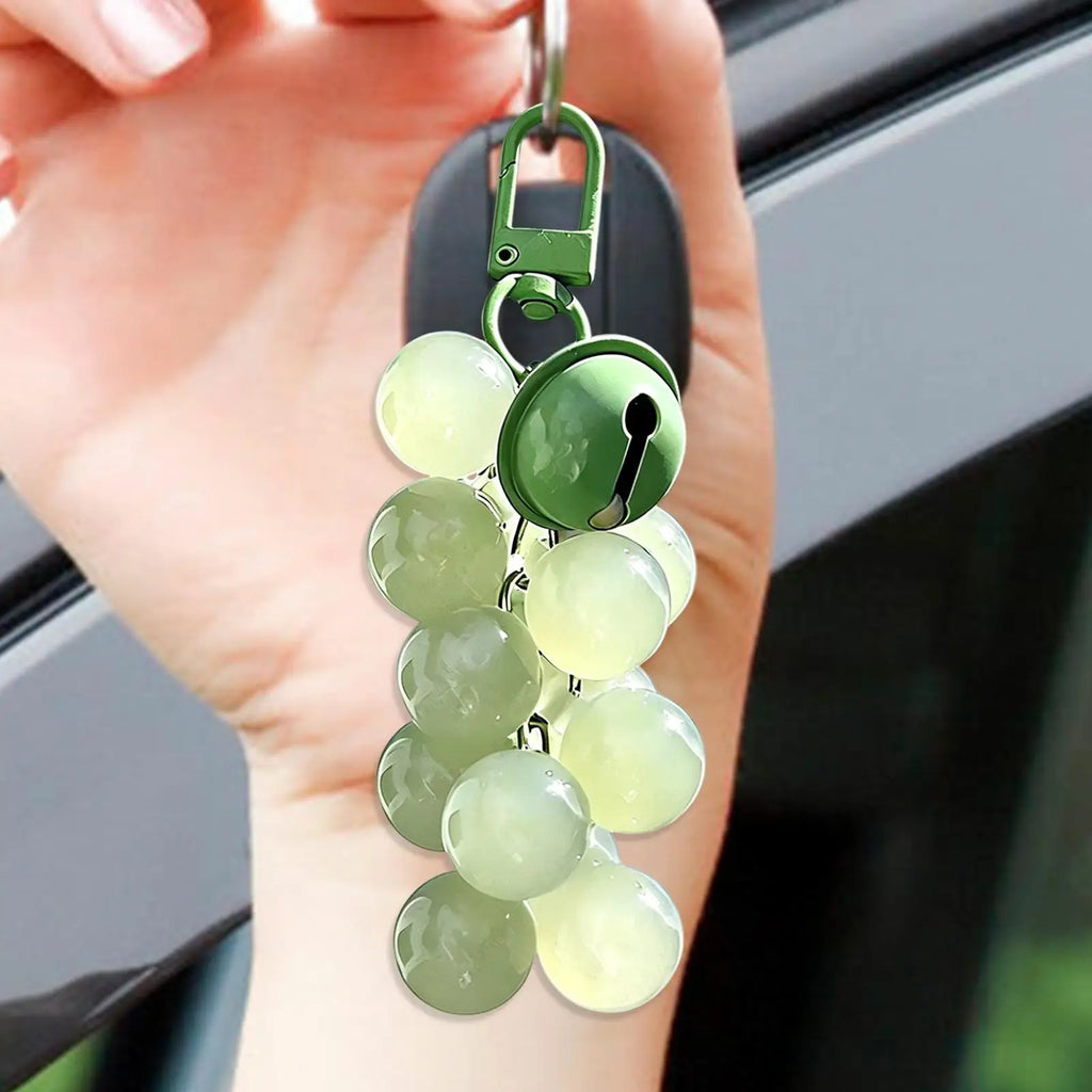 UV Color-Changing Grape Bag Charm – Sun-Sensing Fruit Keychain for Purses & Bags