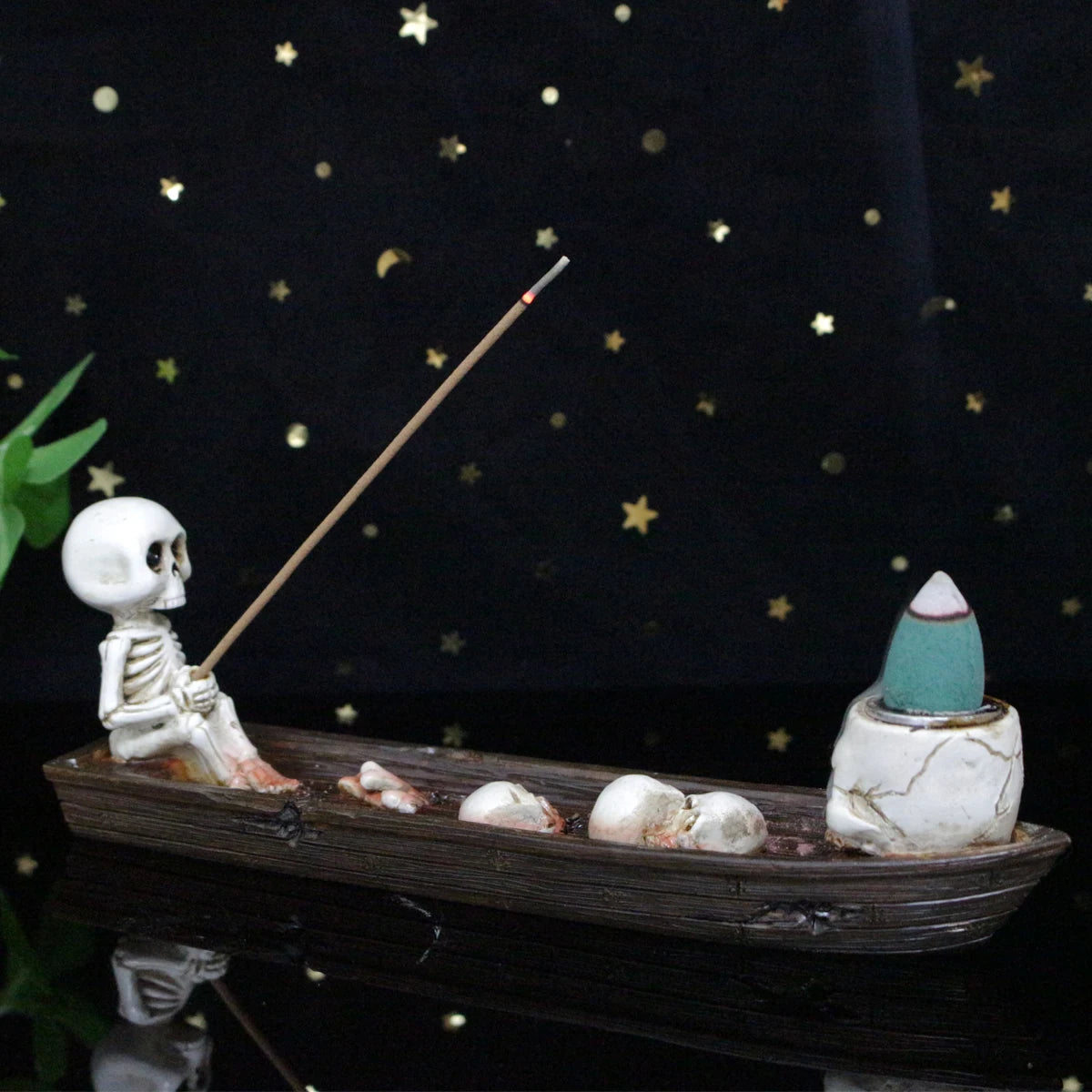 Skeleton Aromatherapy Canoe | Halloween Incense Holder | Spooky Resin Home Decor