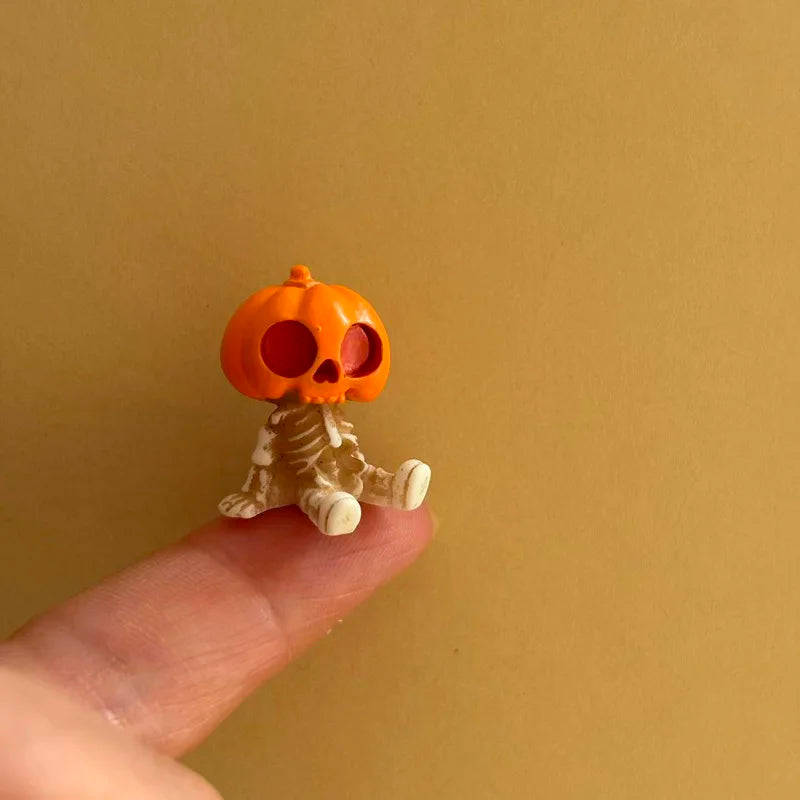 Halloween Mini Figurines Set | Pumpkins, Ghosts & Skulls | Spooky Resin Decor