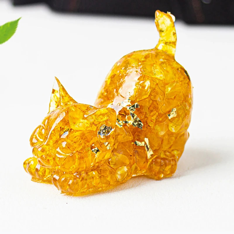 Natural Crystal Cat Figurine — Stone Sculpture Desktop Décor