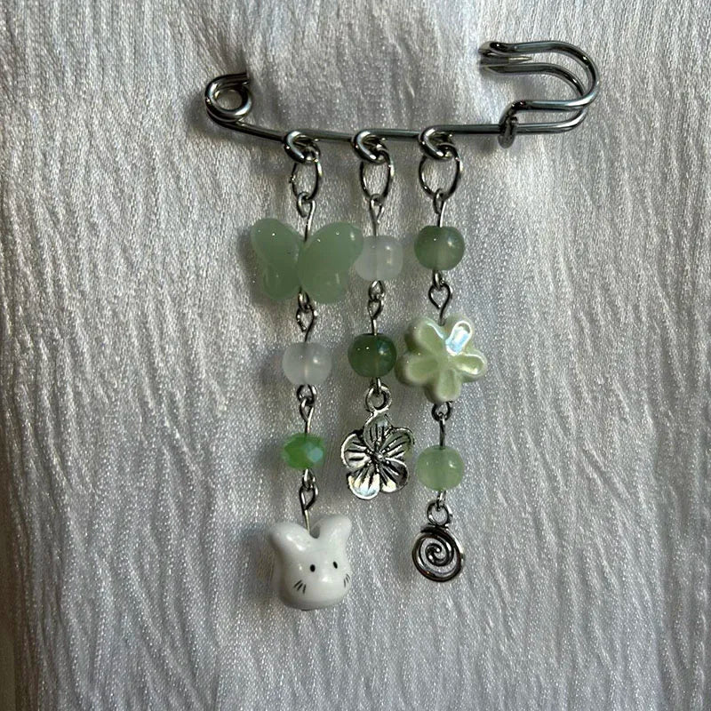 Handmade Beaded Safety Pin Bag Charm | Cute Aesthetic Heart Brooch