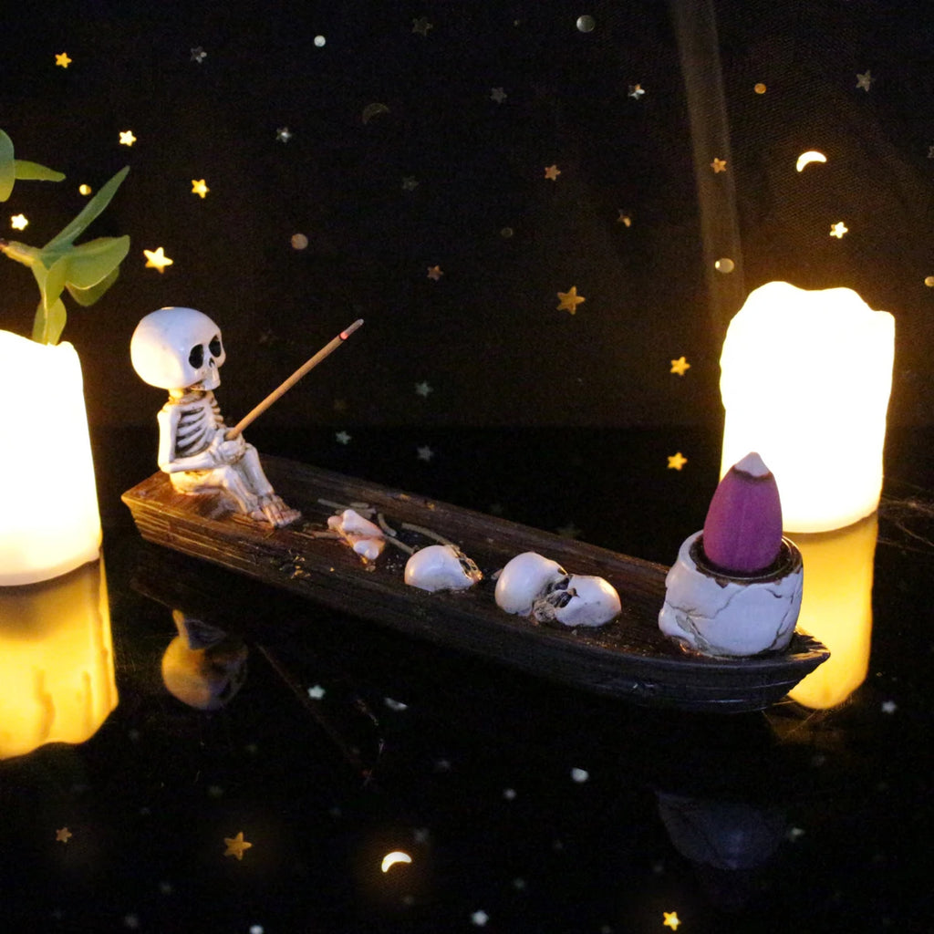 Skeleton Aromatherapy Canoe | Halloween Incense Holder | Spooky Resin Home Decor