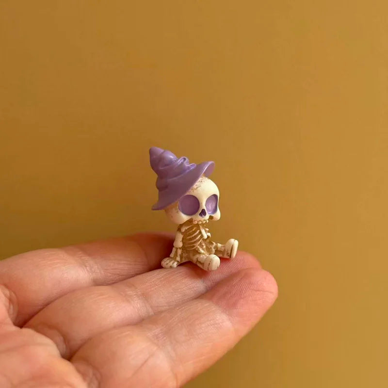 Halloween Mini Figurines Set | Pumpkins, Ghosts & Skulls | Spooky Resin Decor