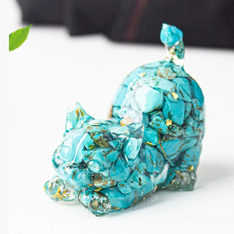 Natural Crystal Cat Figurine — Stone Sculpture Desktop Décor