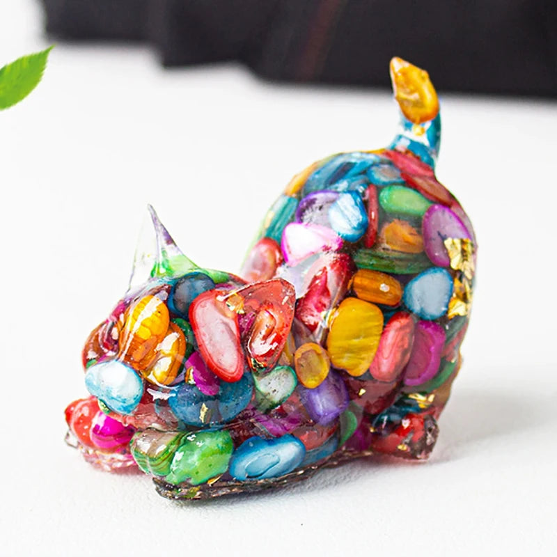 Natural Crystal Cat Figurine — Stone Sculpture Desktop Décor